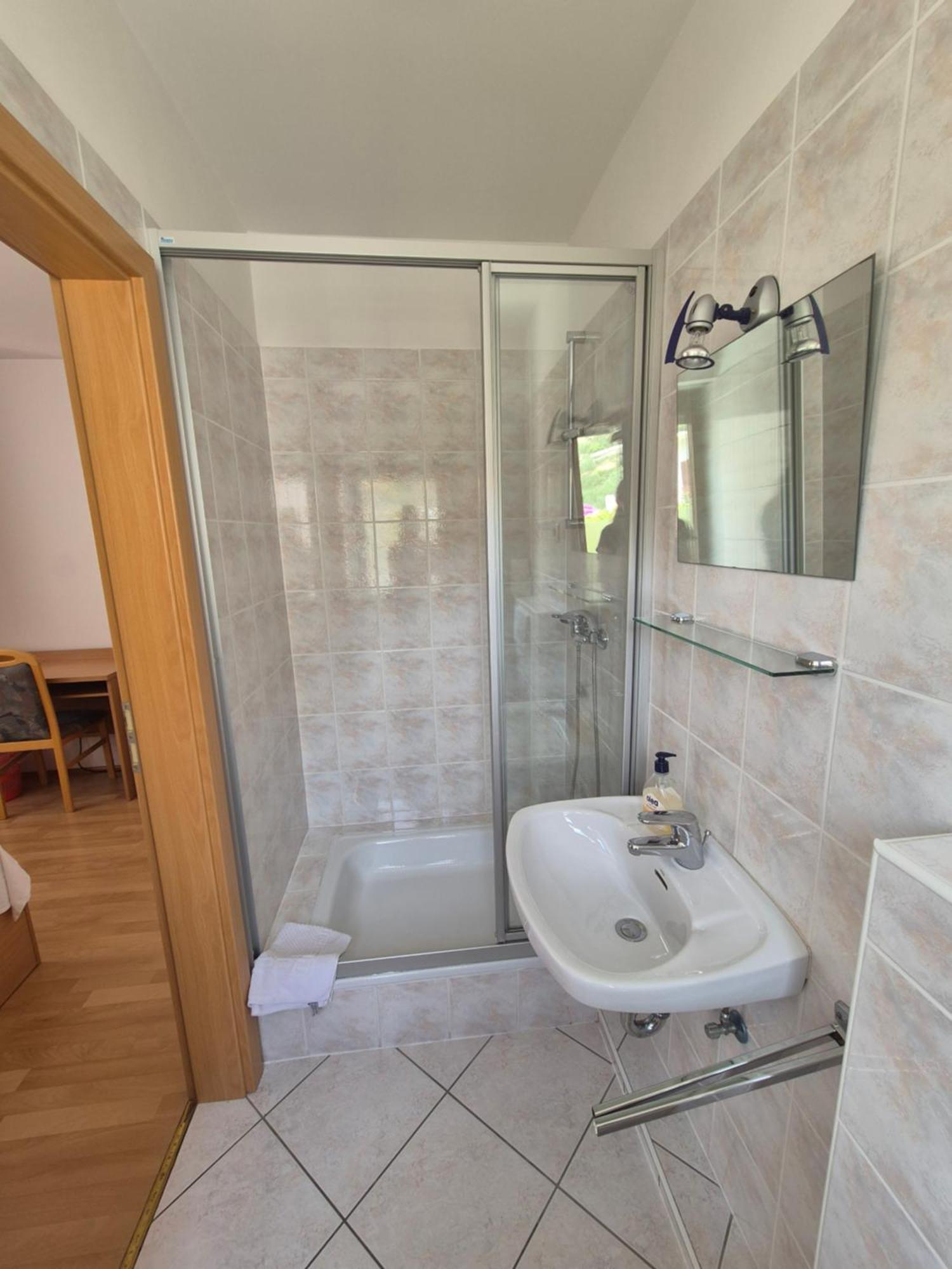 Apartments And Rooms Mamic Dugi Rat Exterior photo