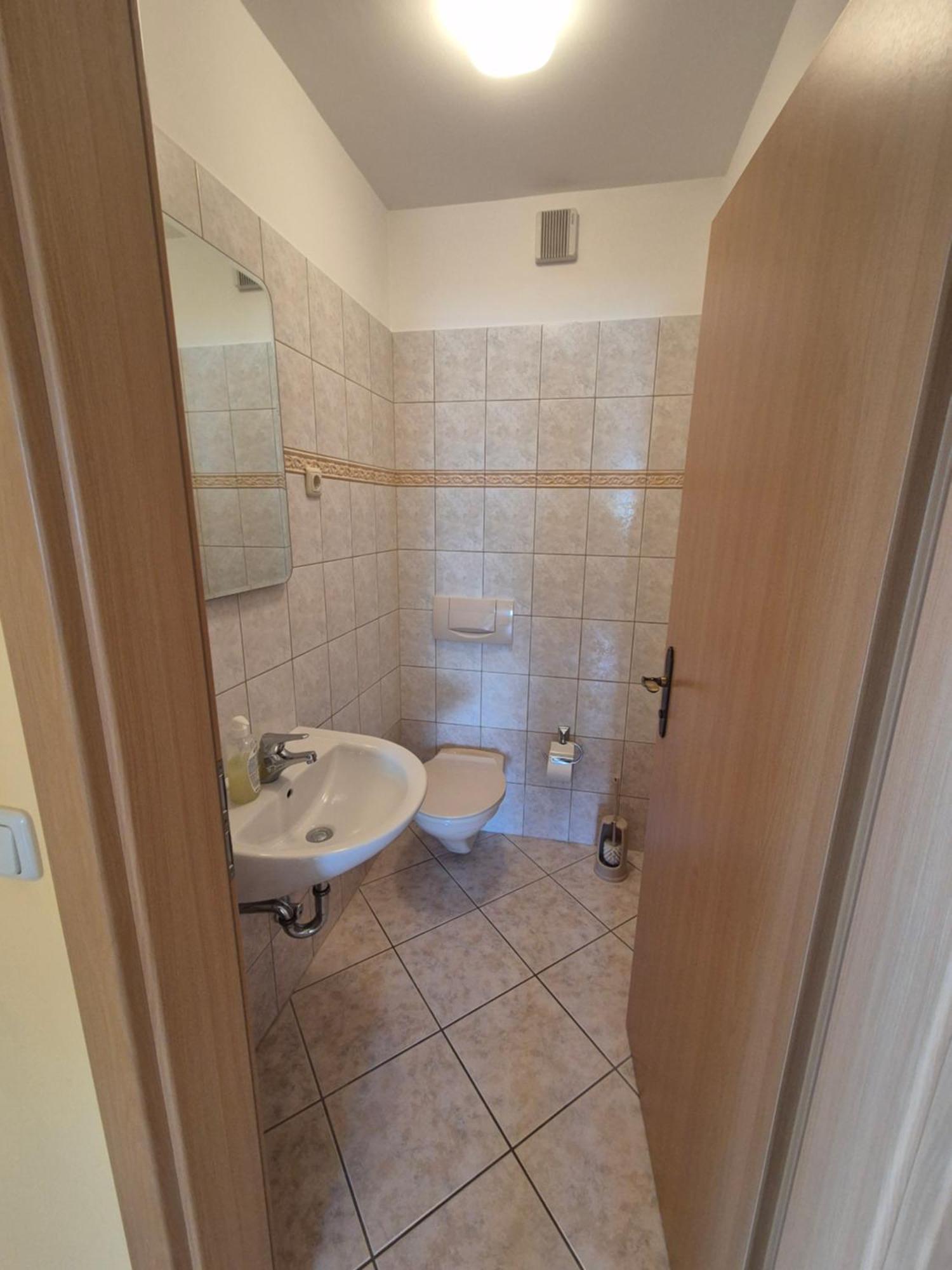 Apartments And Rooms Mamic Dugi Rat Exterior photo