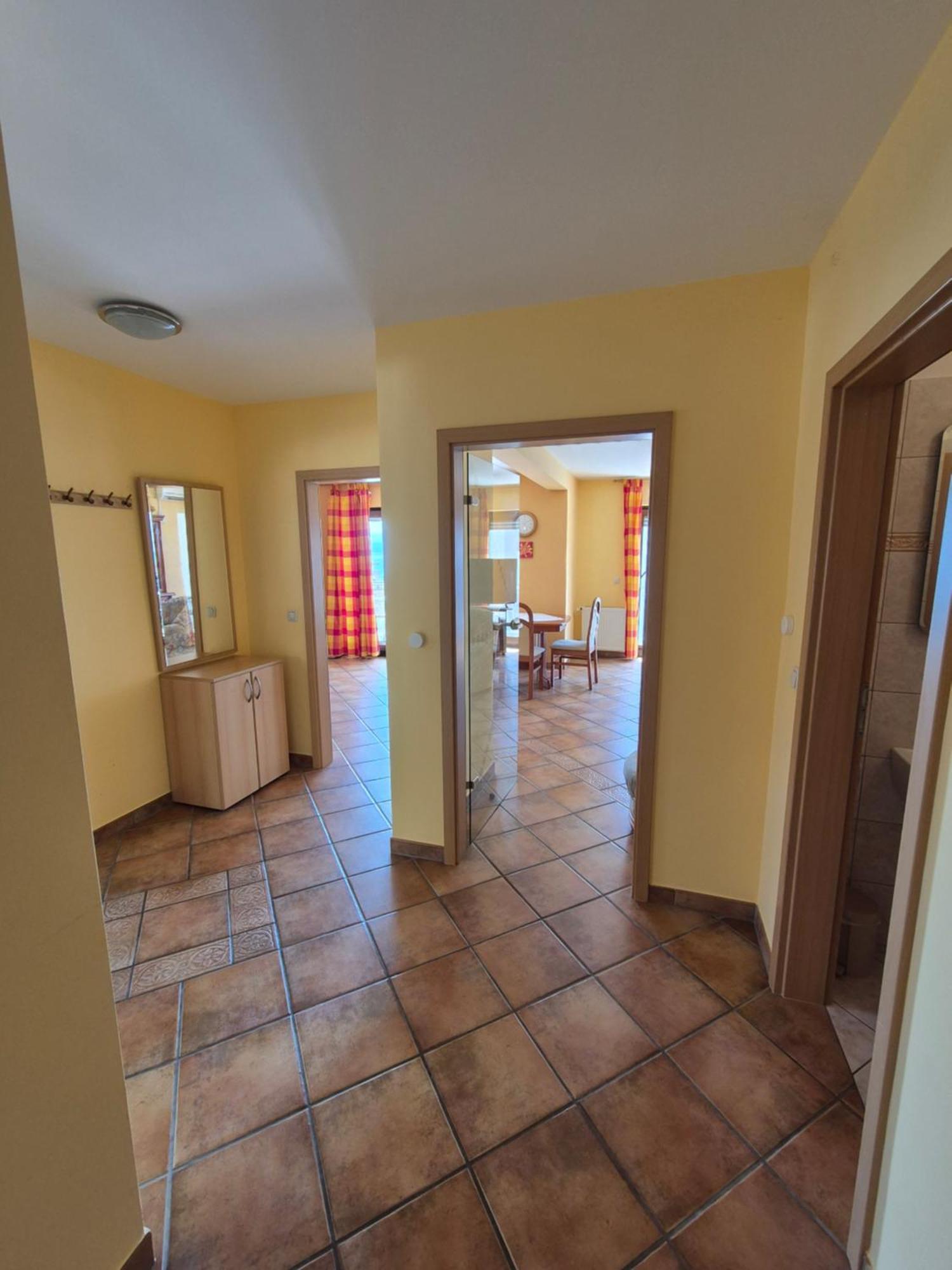 Apartments And Rooms Mamic Dugi Rat Exterior photo