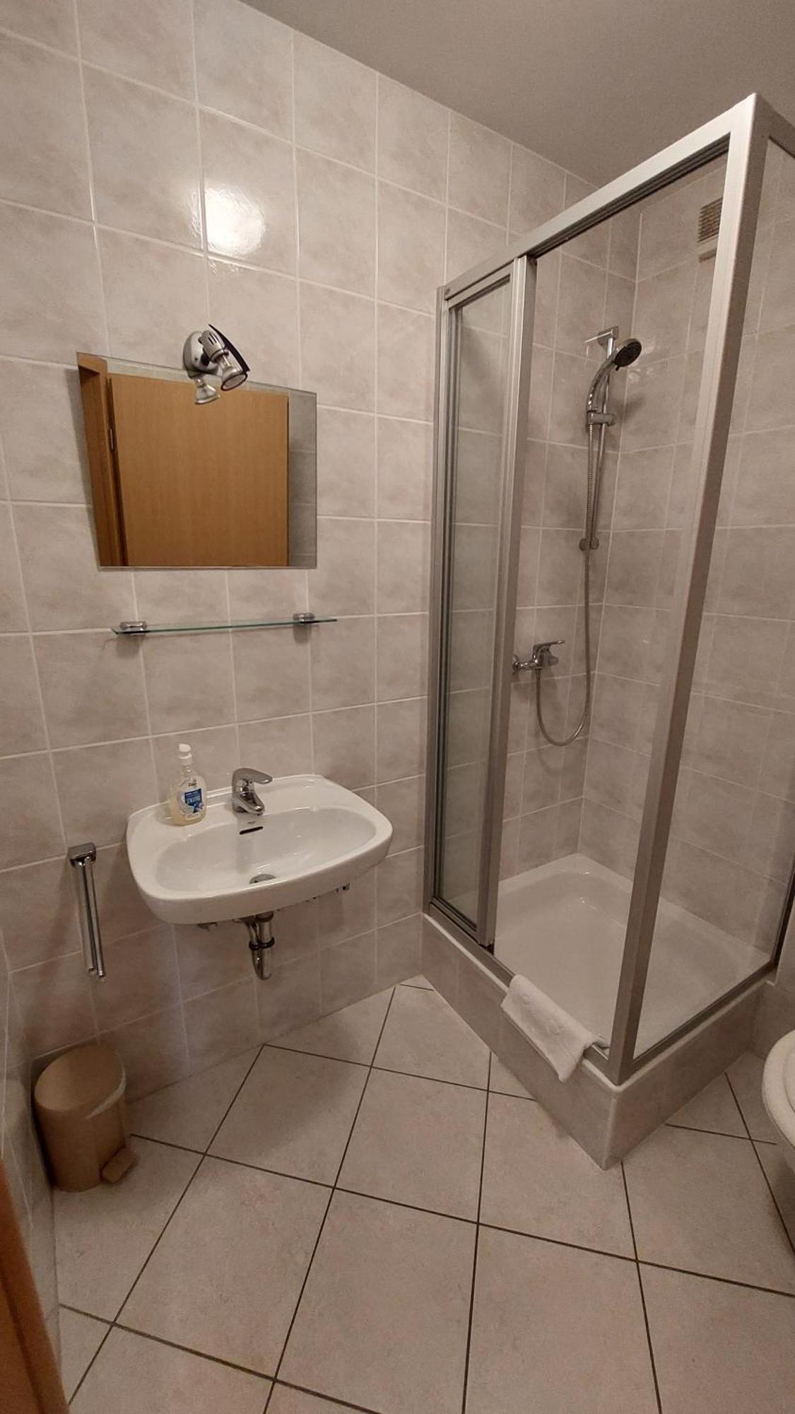 Apartments And Rooms Mamic Dugi Rat Exterior photo